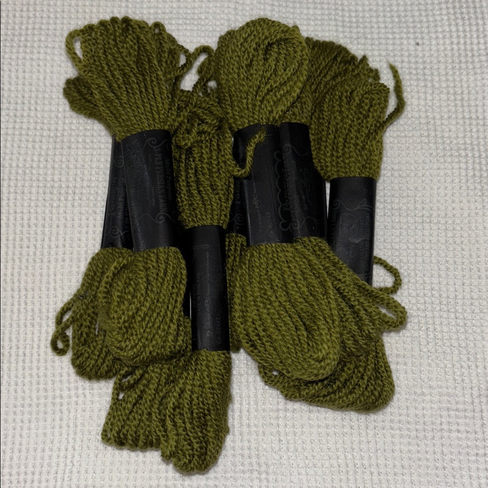 Vntg. Paragon Multi Purpose 3-Ply Persian Yarn 8.8 Yds. Per Skein #644/9 Skeins